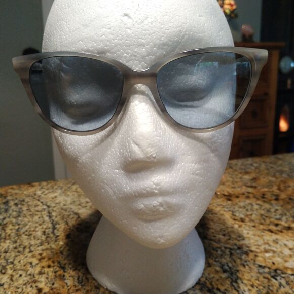 Laguna Eyewear Catalina Handmade Women's Sunglasses Gray Frame Gray Lens - Picture 2 of 12